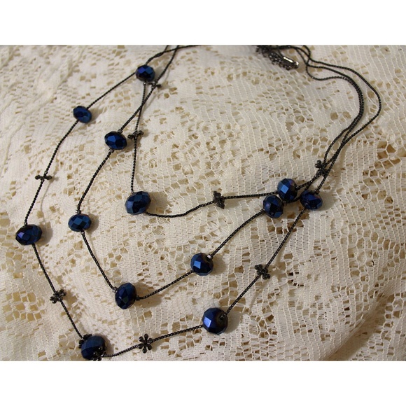 Beautiful Blue Beaded Necklace - Picture 2 of 2